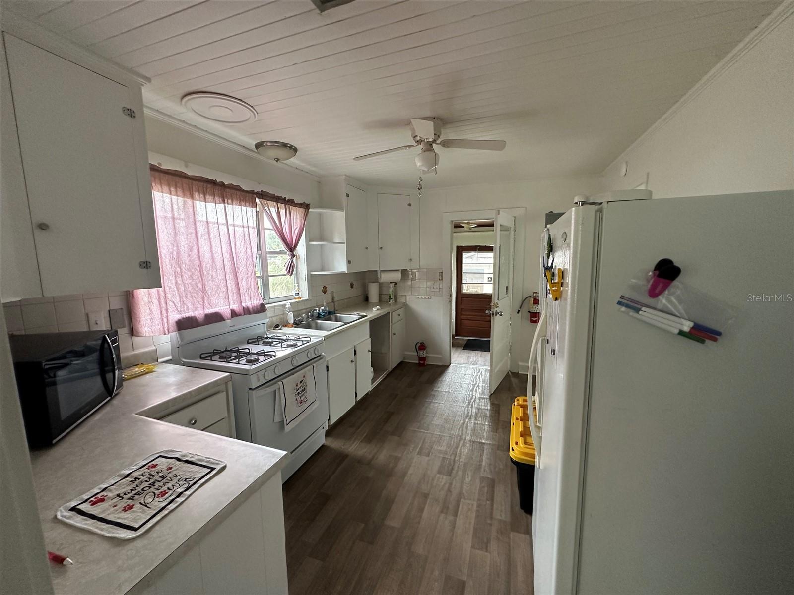 2342 SOUTH ST, LEESBURG, FL, 34748