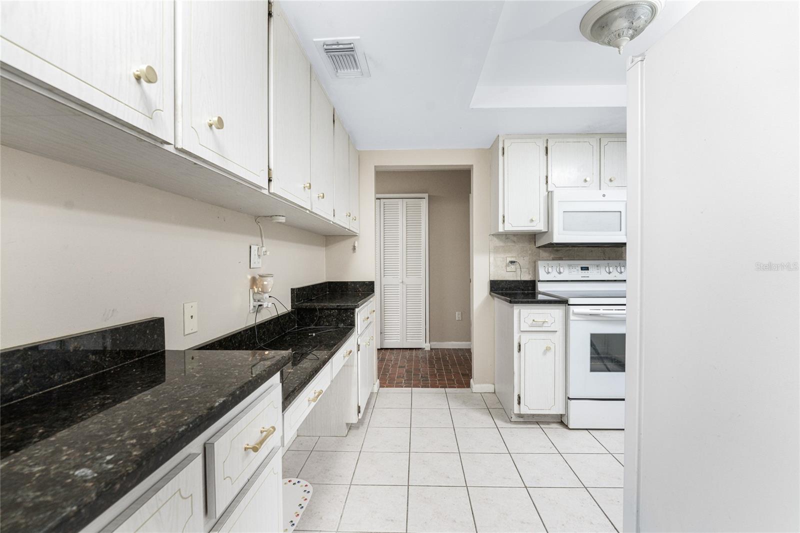 1614 VISCAYA DR, PORT CHARLOTTE, FL, 33952