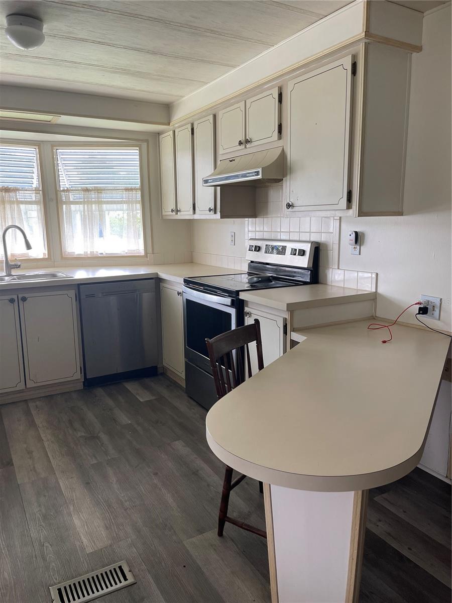 142 BIG OAK LANE, WILDWOOD, FL, 34785