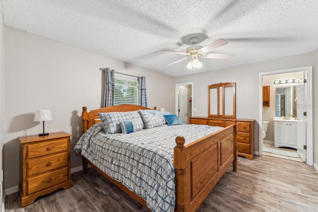 690 CHARLES AVE, ORANGE CITY, FL, 32763