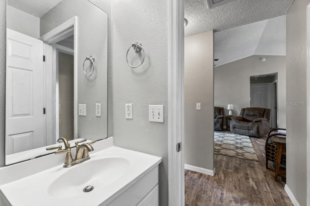 690 CHARLES AVE, ORANGE CITY, FL, 32763