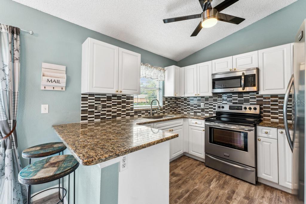 690 CHARLES AVE, ORANGE CITY, FL, 32763