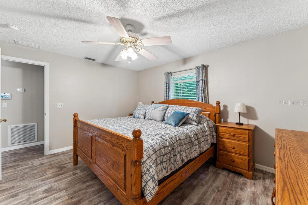 690 CHARLES AVE, ORANGE CITY, FL, 32763