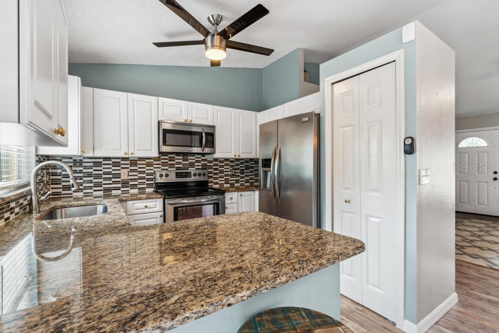 690 CHARLES AVE, ORANGE CITY, FL, 32763