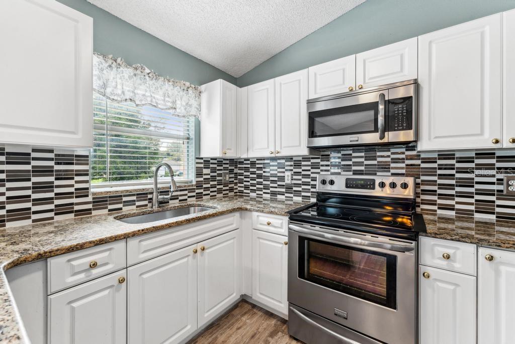 690 CHARLES AVE, ORANGE CITY, FL, 32763