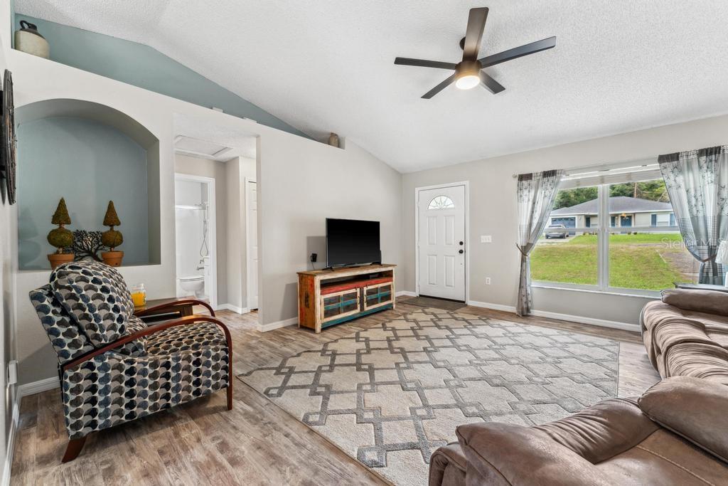 690 CHARLES AVE, ORANGE CITY, FL, 32763