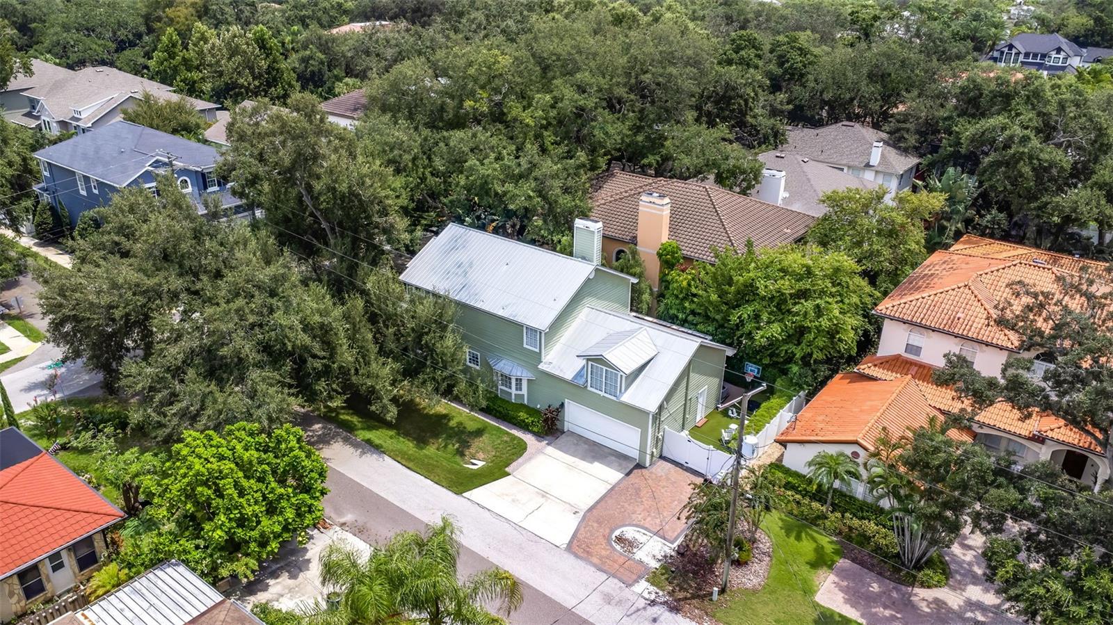 2715 W BAY AVE, TAMPA, FL, 33611