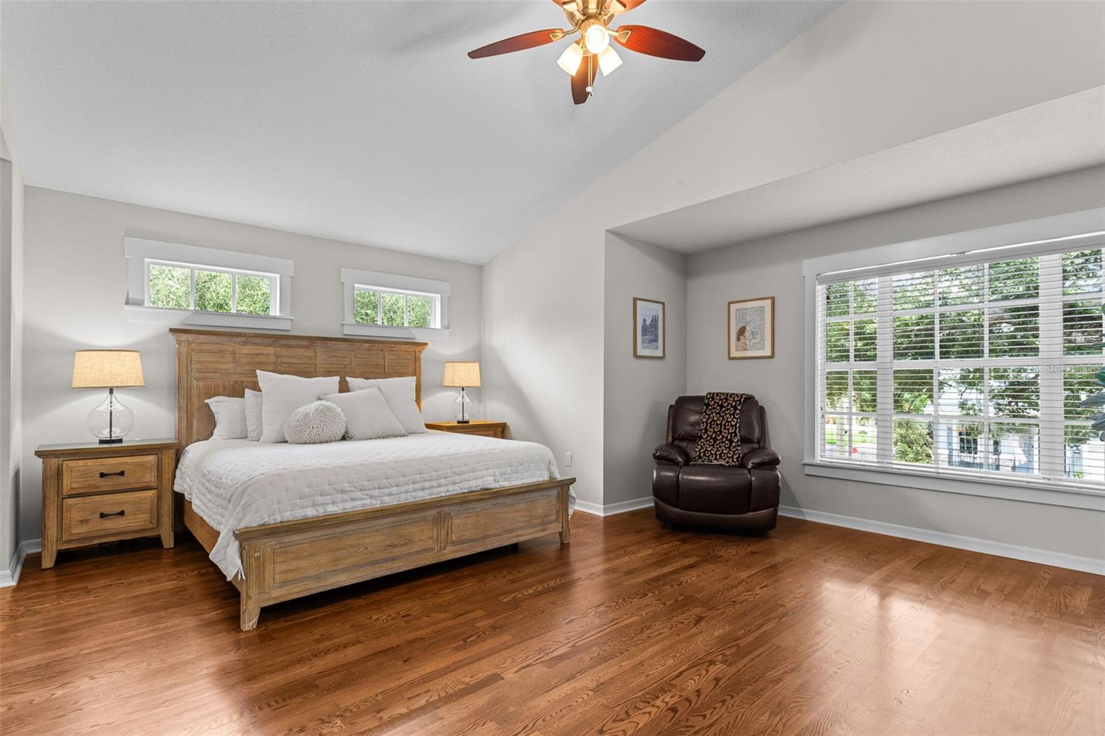 2715 W BAY AVE, TAMPA, FL, 33611
