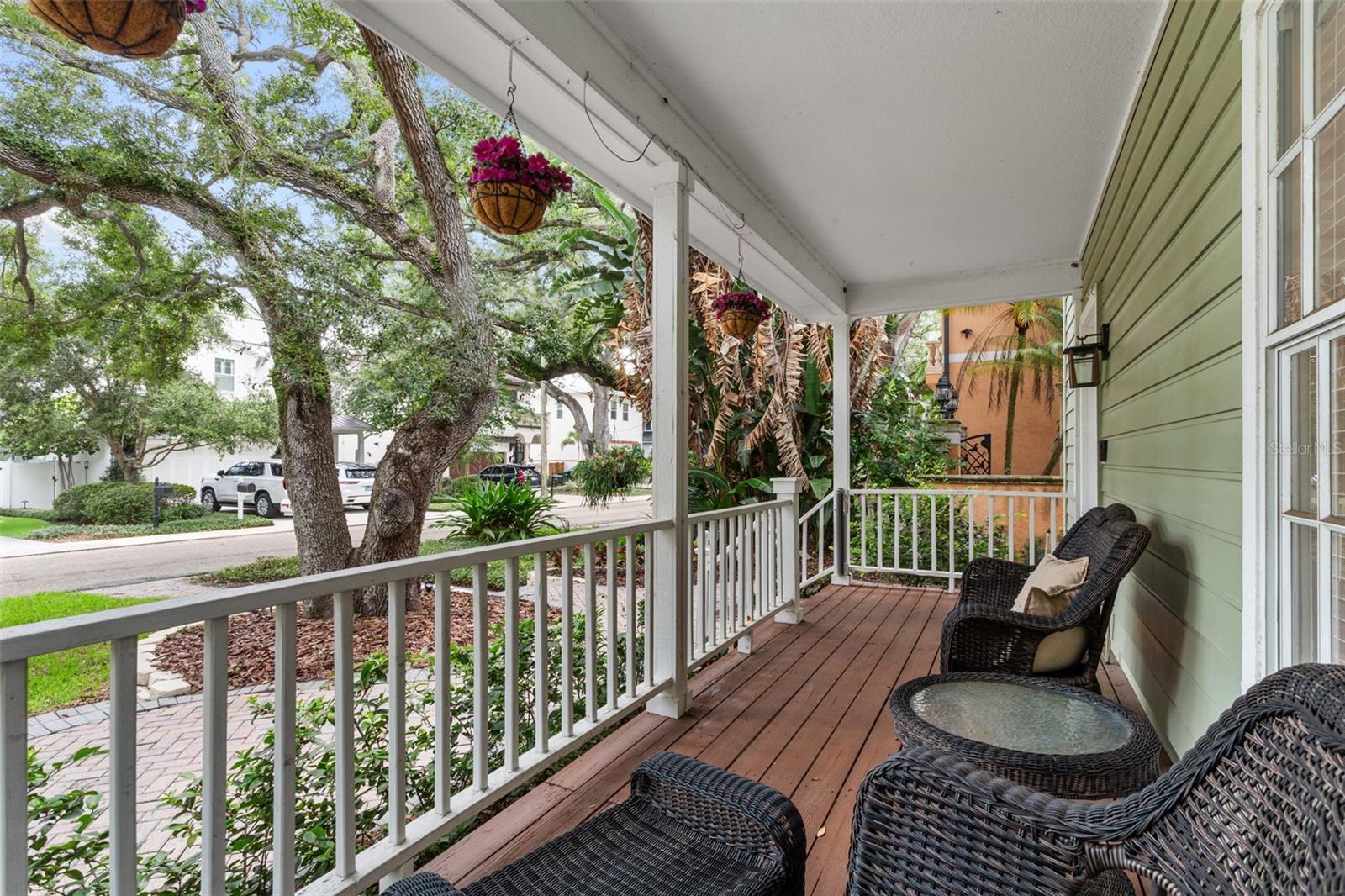 2715 W BAY AVE, TAMPA, FL, 33611