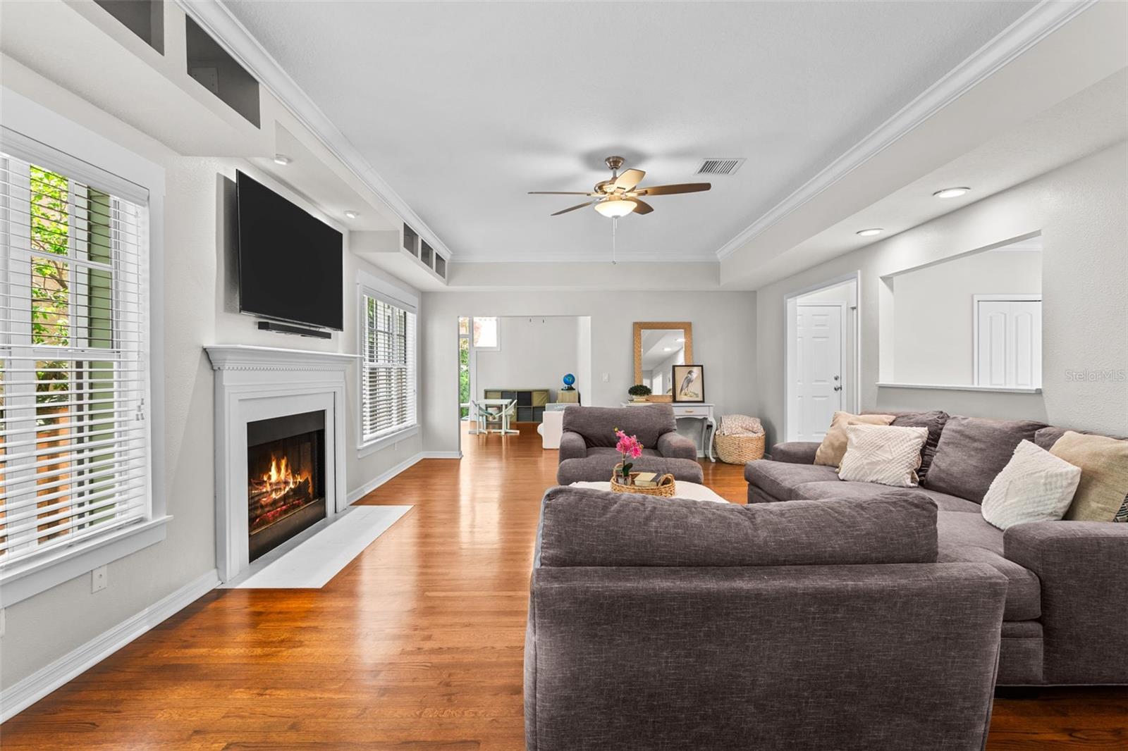 2715 W BAY AVE, TAMPA, FL, 33611