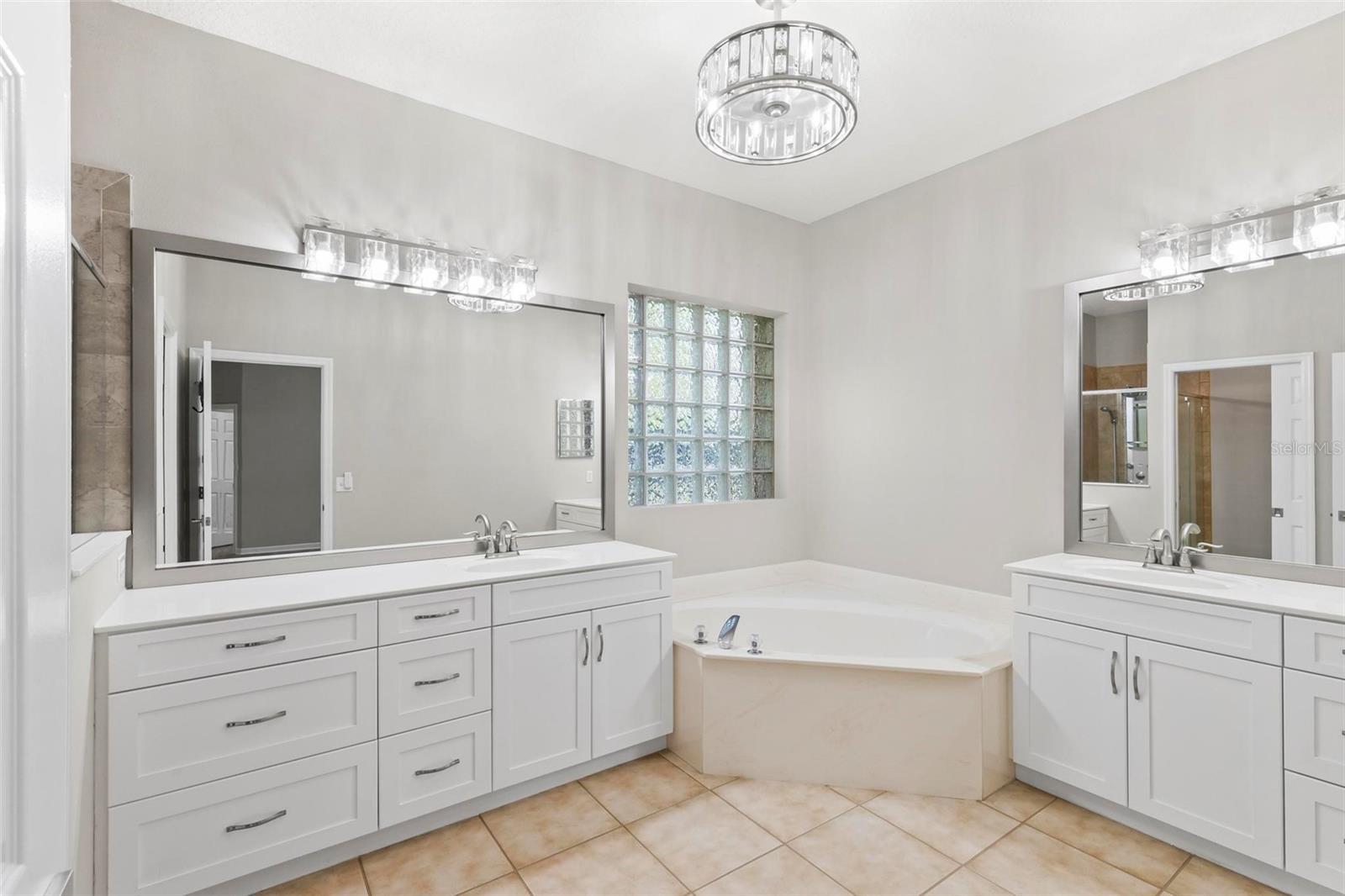 2 SHINNECOCK CT, PALM COAST, FL, 32137