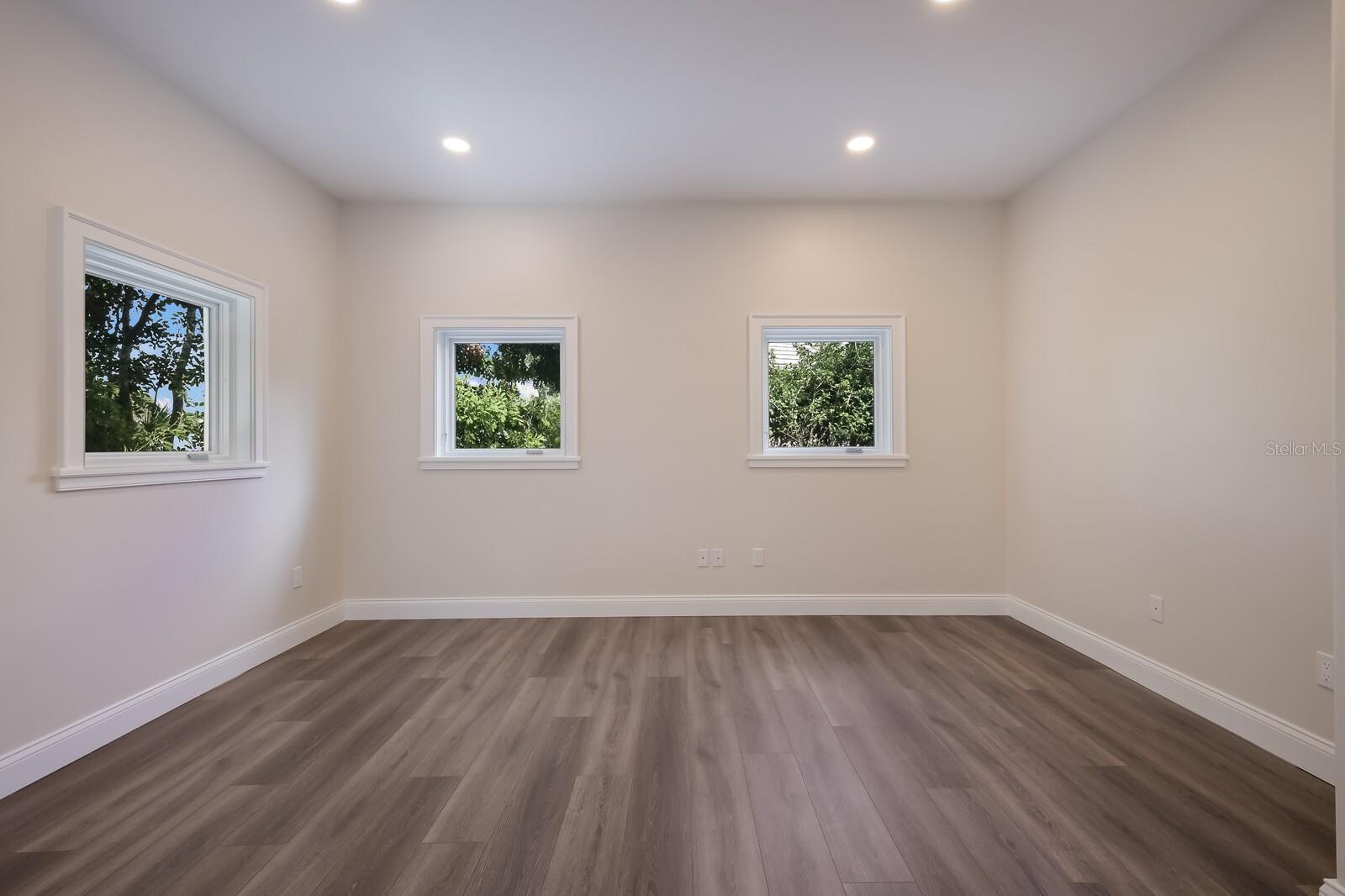 501 RECLINATA DR, LONGBOAT KEY, FL, 34228