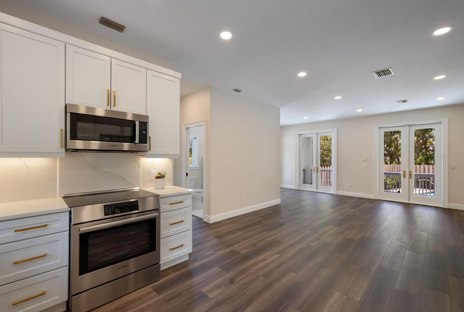 501 RECLINATA DR, LONGBOAT KEY, FL, 34228