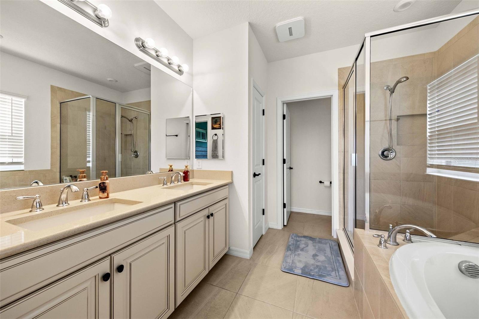 8262 VELDA TRL, SARASOTA, FL, 34241