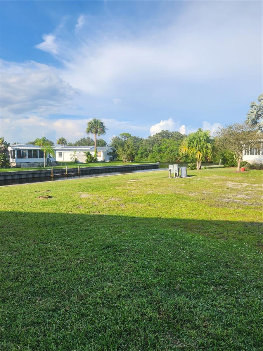 133 E SAINT ANNES CIR, APOLLO BEACH, FL, 33572