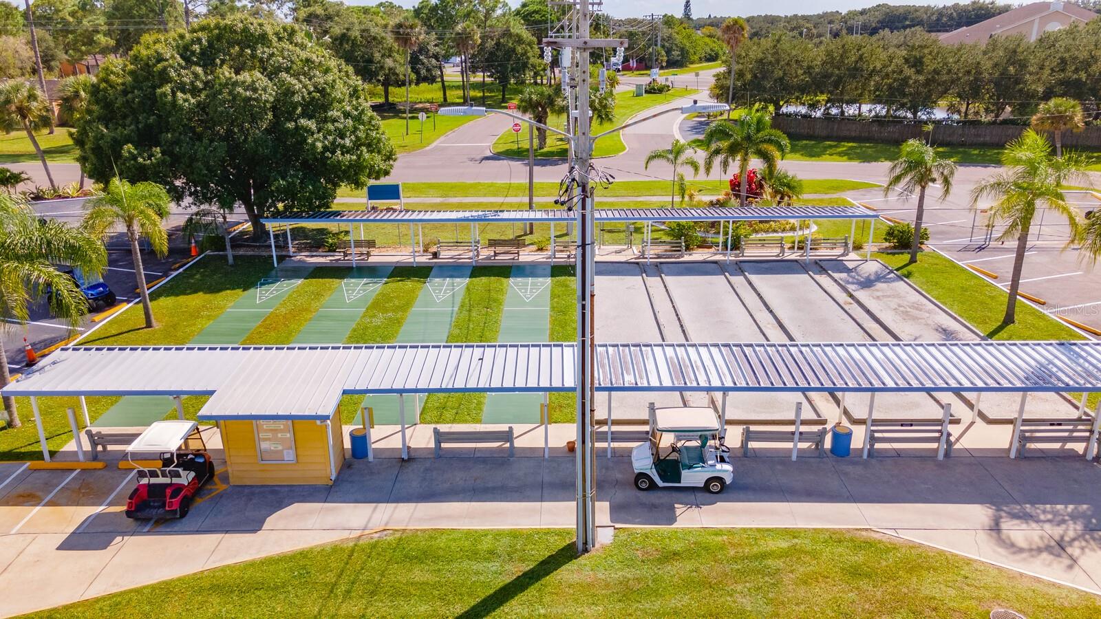 133 E SAINT ANNES CIR, APOLLO BEACH, FL, 33572