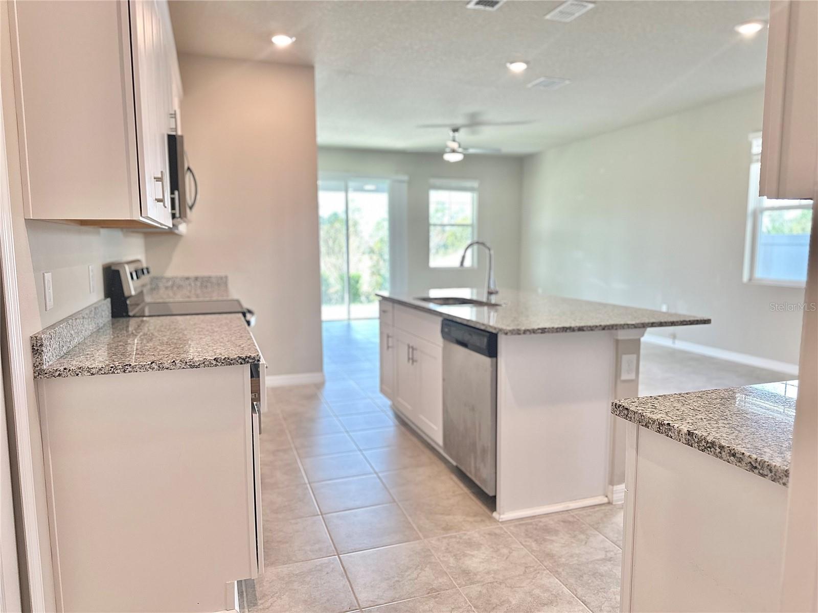 2269 MYSTIC MAZE LN, MINNEOLA, FL, 34715