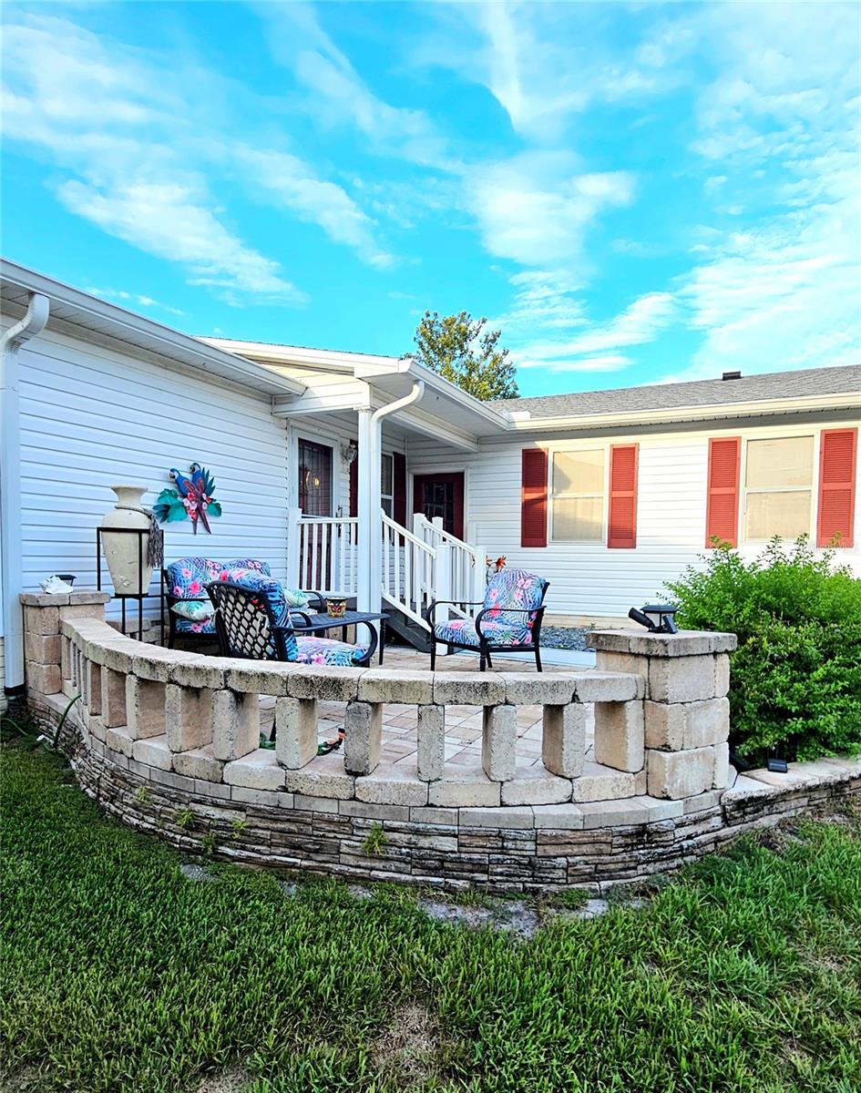 705 HEATHROW AVE, LADY LAKE, FL, 32159