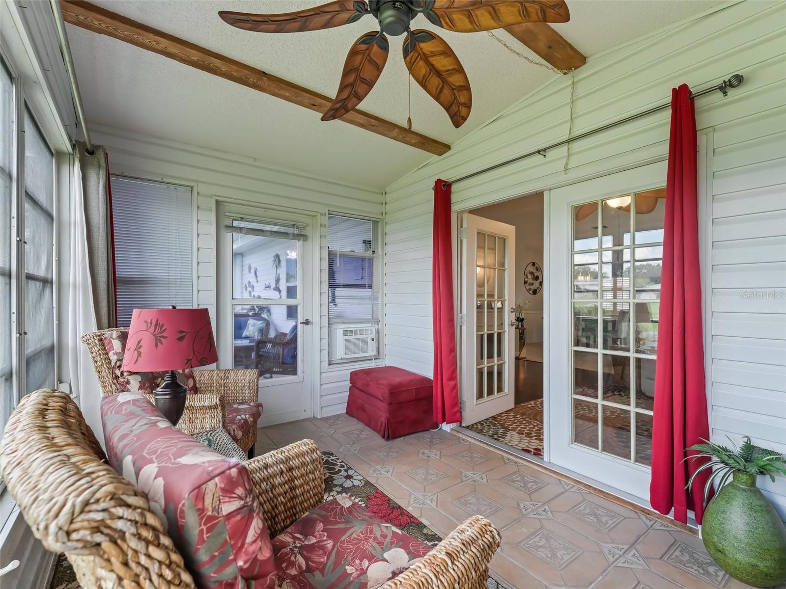 705 HEATHROW AVE, LADY LAKE, FL, 32159