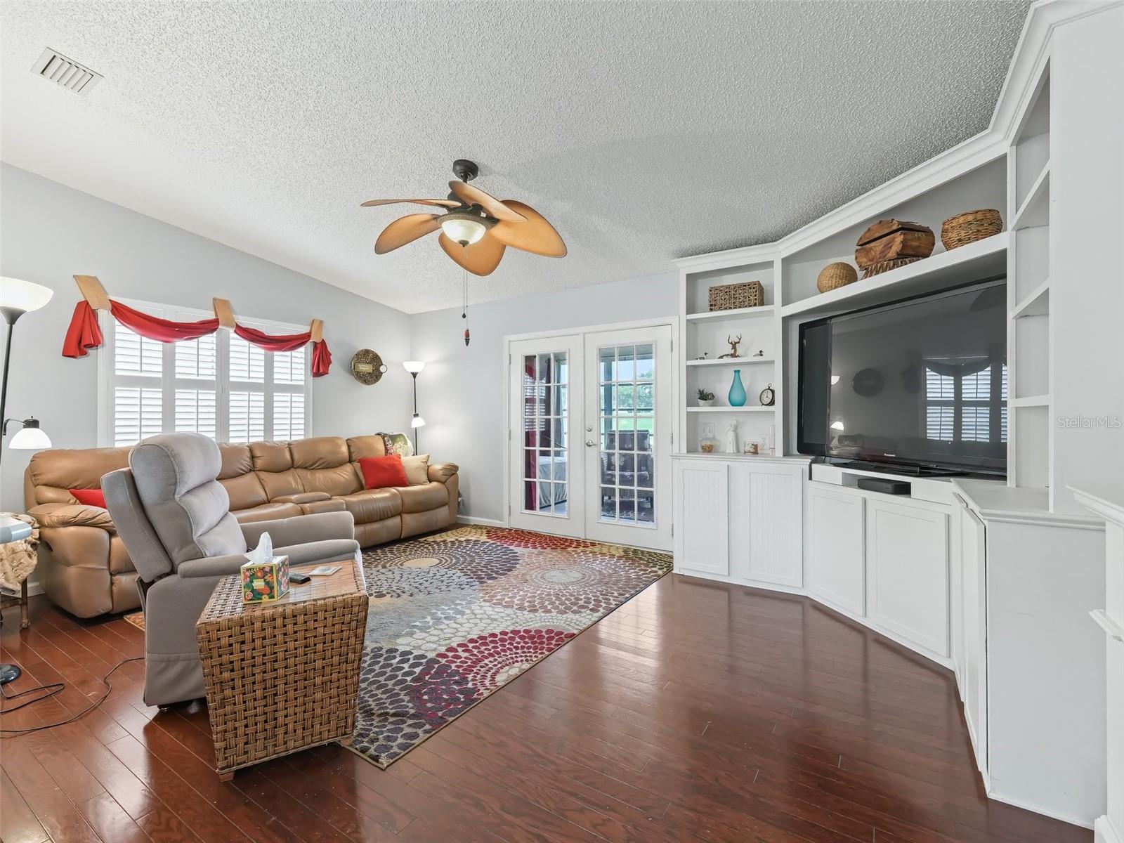 705 HEATHROW AVE, LADY LAKE, FL, 32159