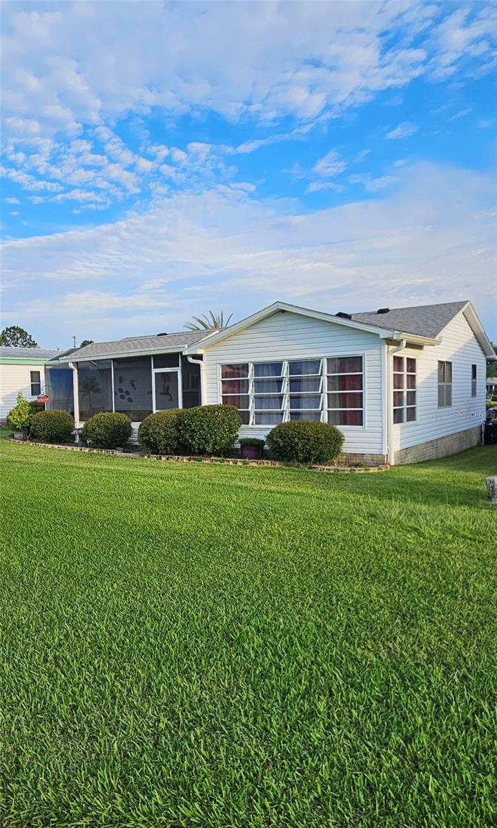 705 HEATHROW AVE, LADY LAKE, FL, 32159