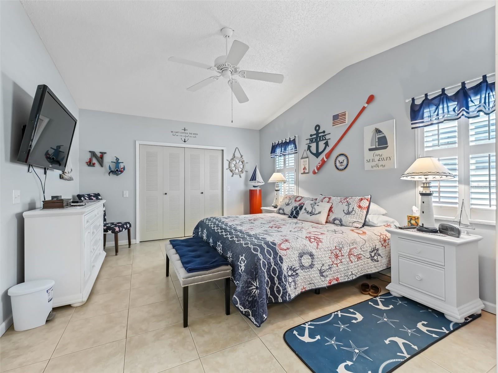 705 HEATHROW AVE, LADY LAKE, FL, 32159