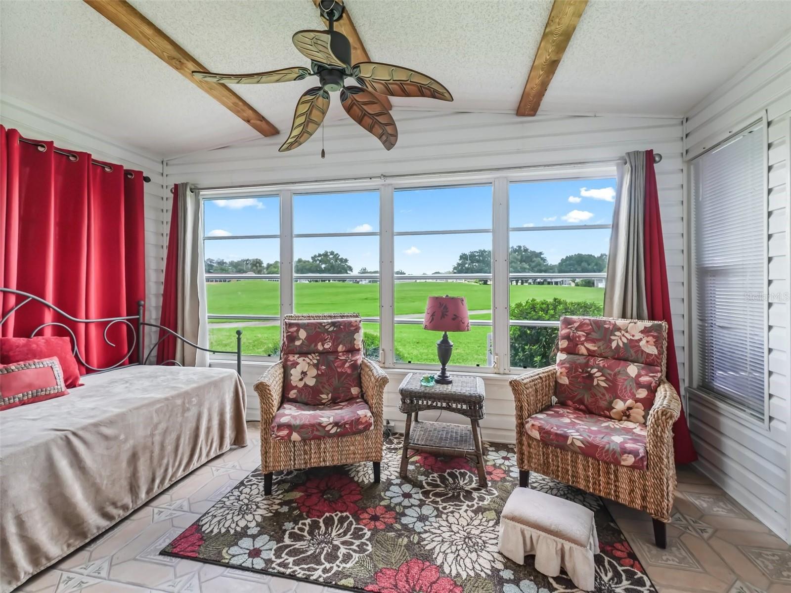 705 HEATHROW AVE, LADY LAKE, FL, 32159