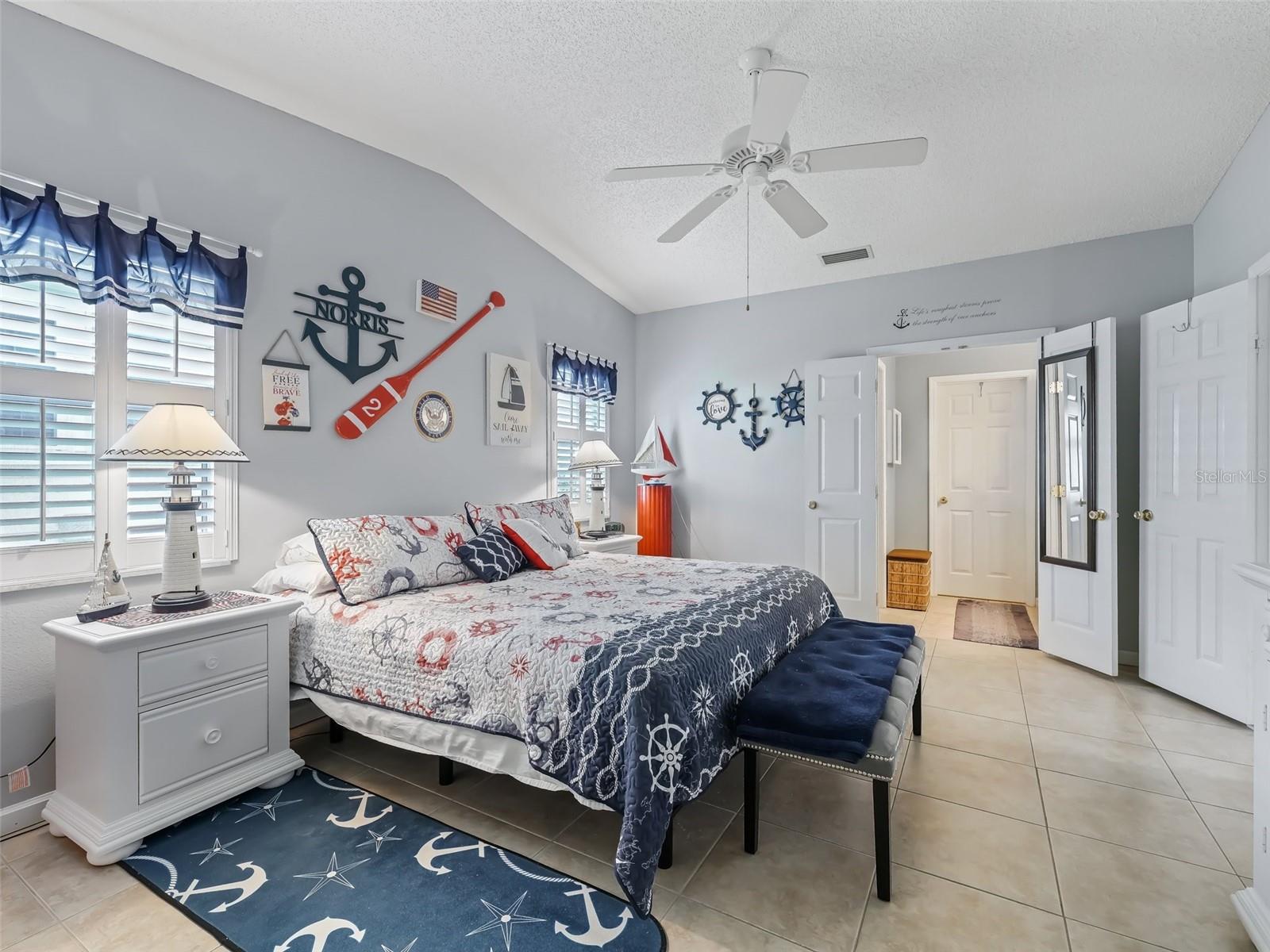 705 HEATHROW AVE, LADY LAKE, FL, 32159