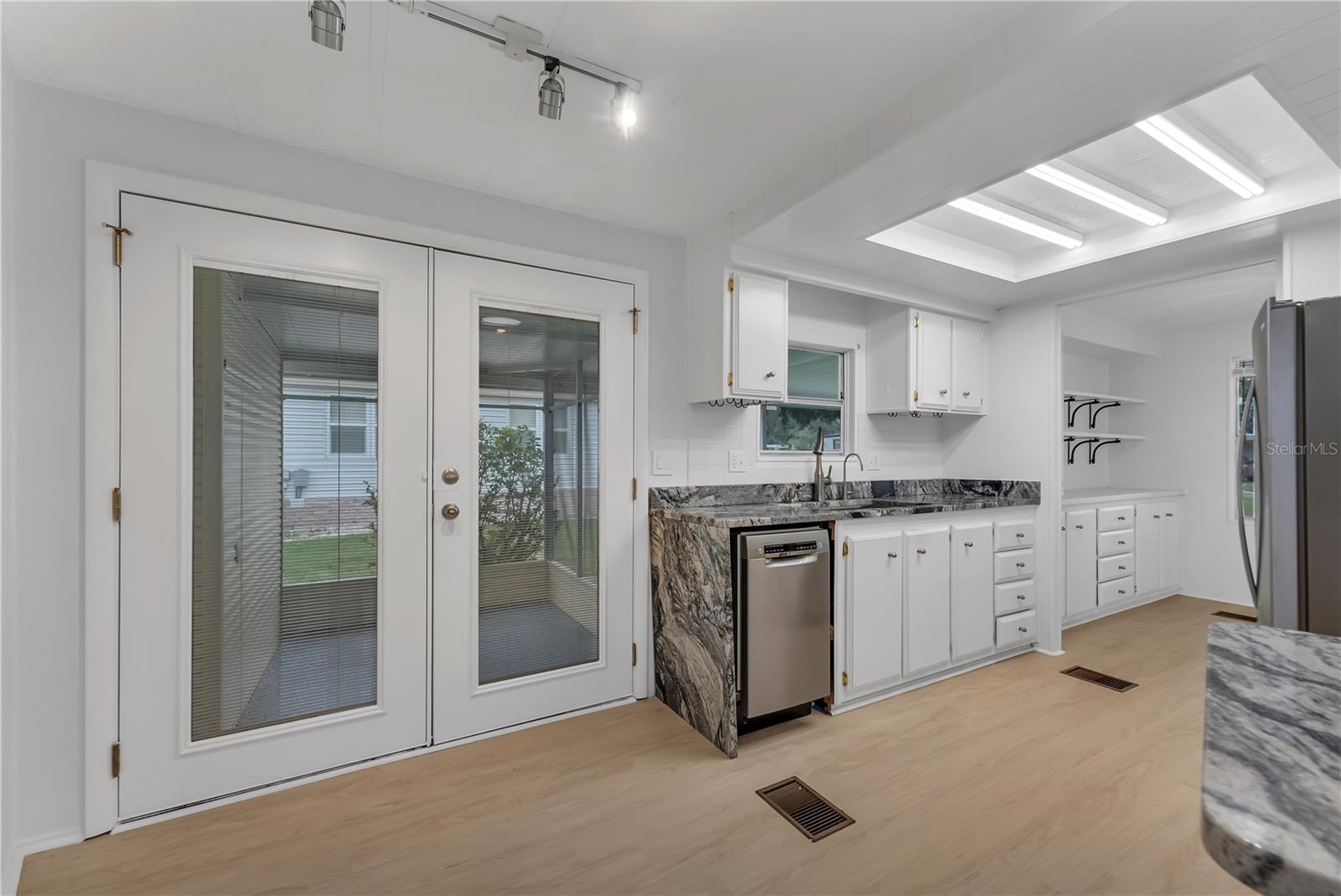 O6231287 Property Photo