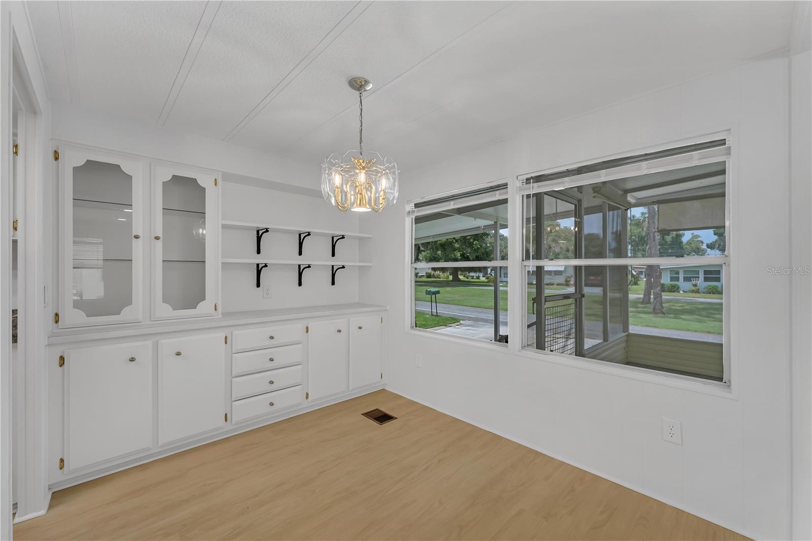 O6231287 Property Photo