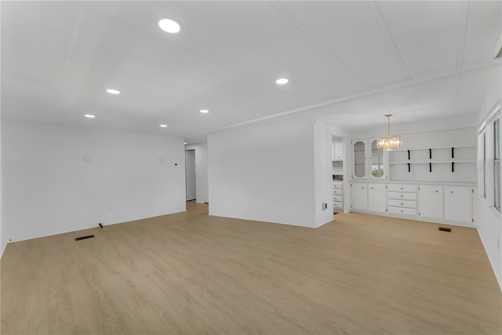 O6231287 Property Photo