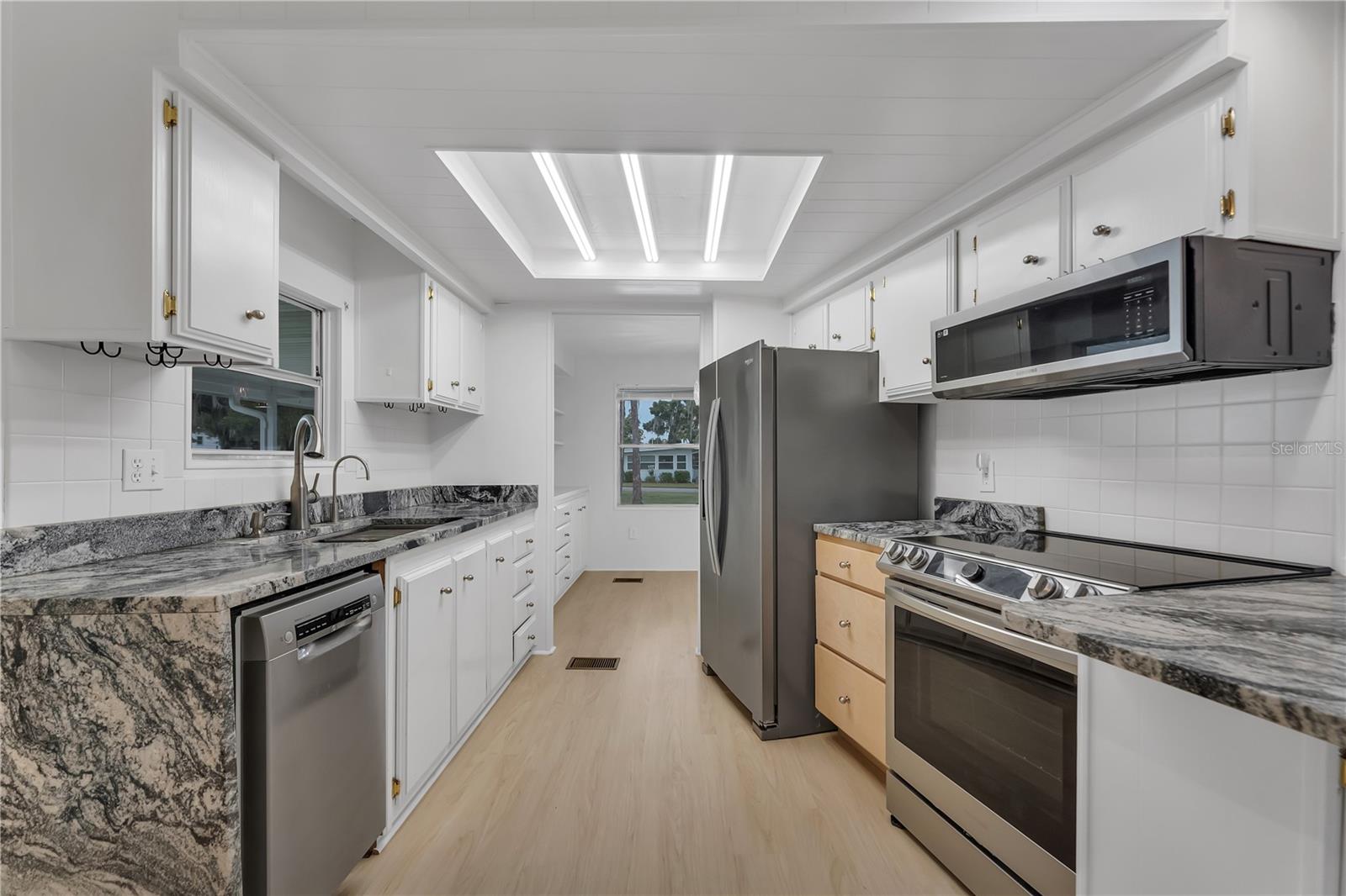 O6231287 Property Photo