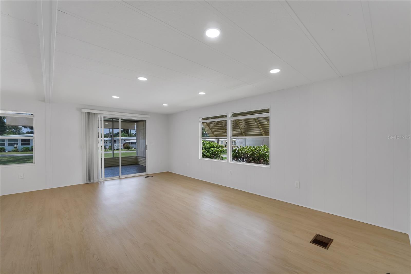 O6231287 Property Photo