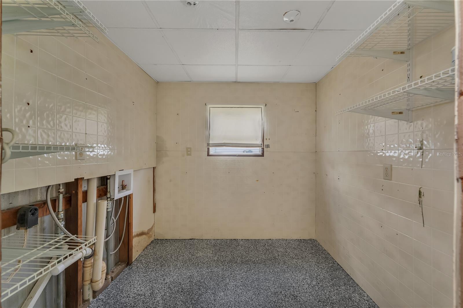 O6231287 Property Photo