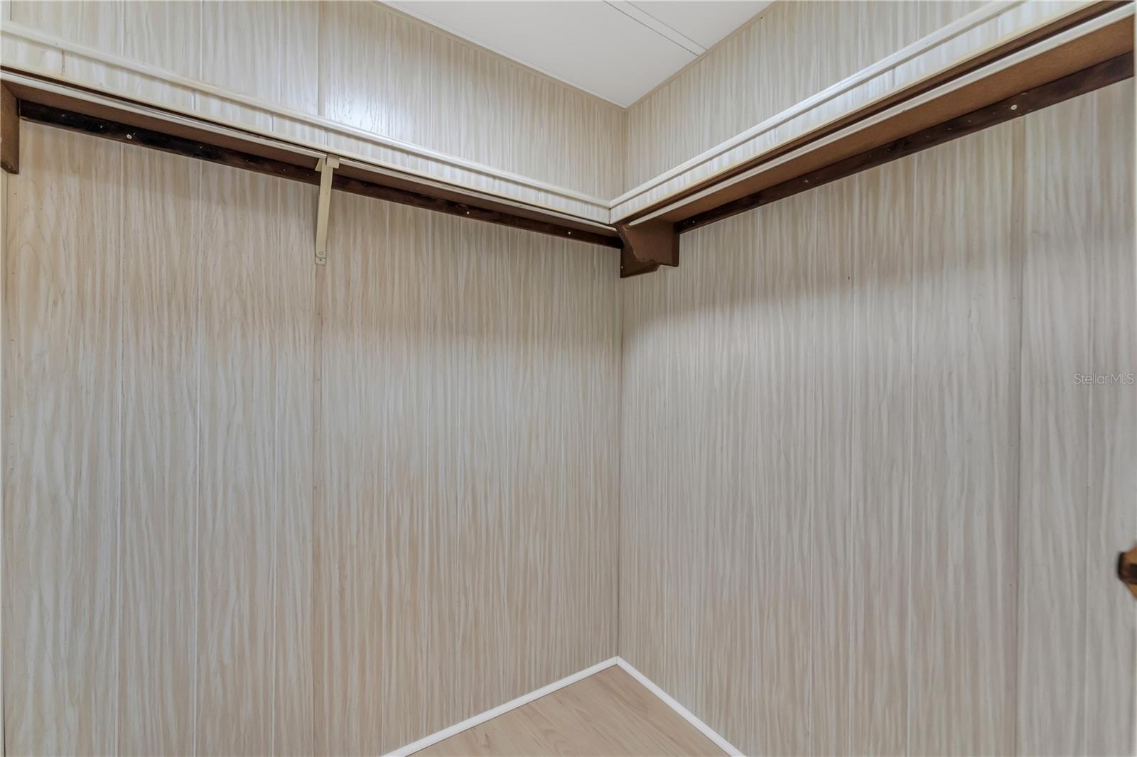 O6231287 Property Photo