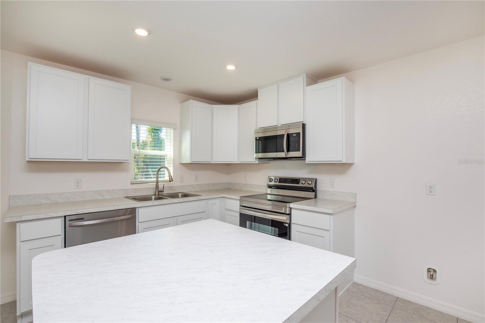 18059 REGAN AVE, PORT CHARLOTTE, FL, 33948