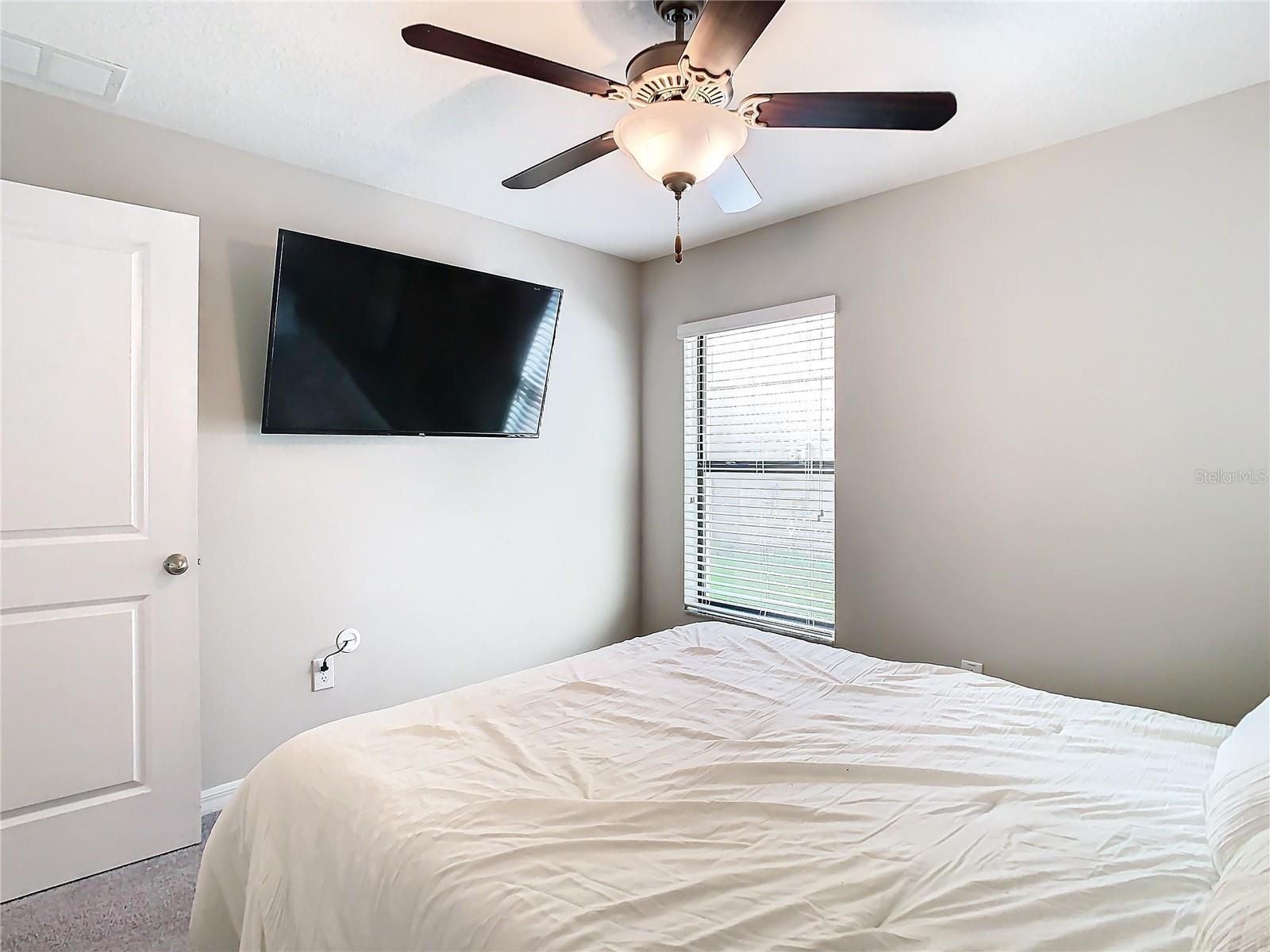 3011 MOULDEN HOLLOW DR, ZEPHYRHILLS, FL, 33540