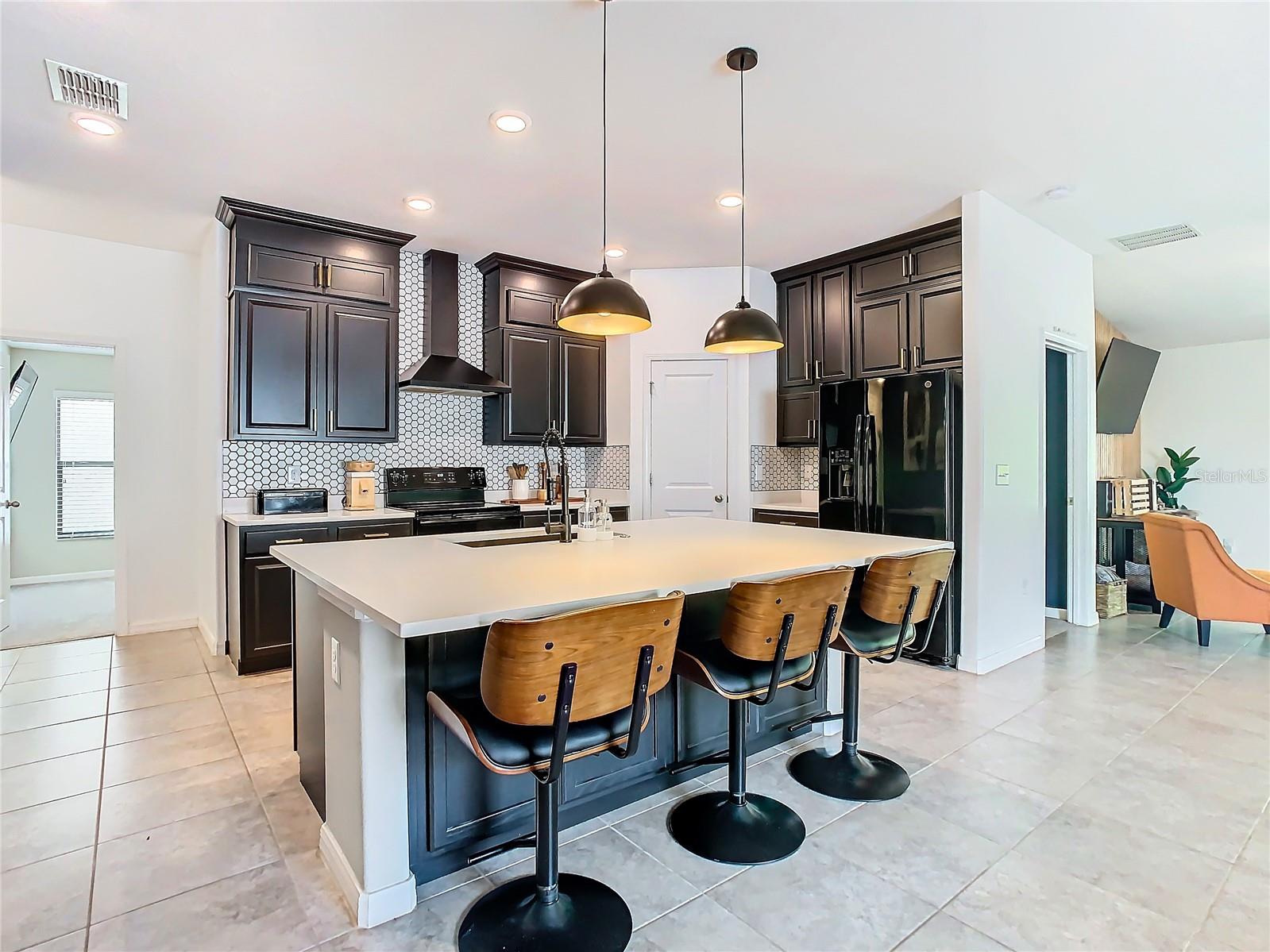 3011 MOULDEN HOLLOW DR, ZEPHYRHILLS, FL, 33540