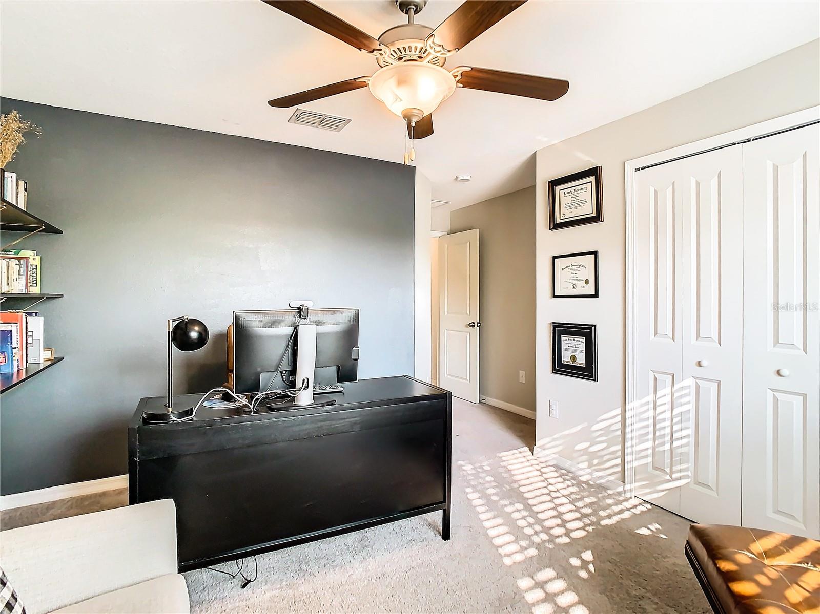 3011 MOULDEN HOLLOW DR, ZEPHYRHILLS, FL, 33540