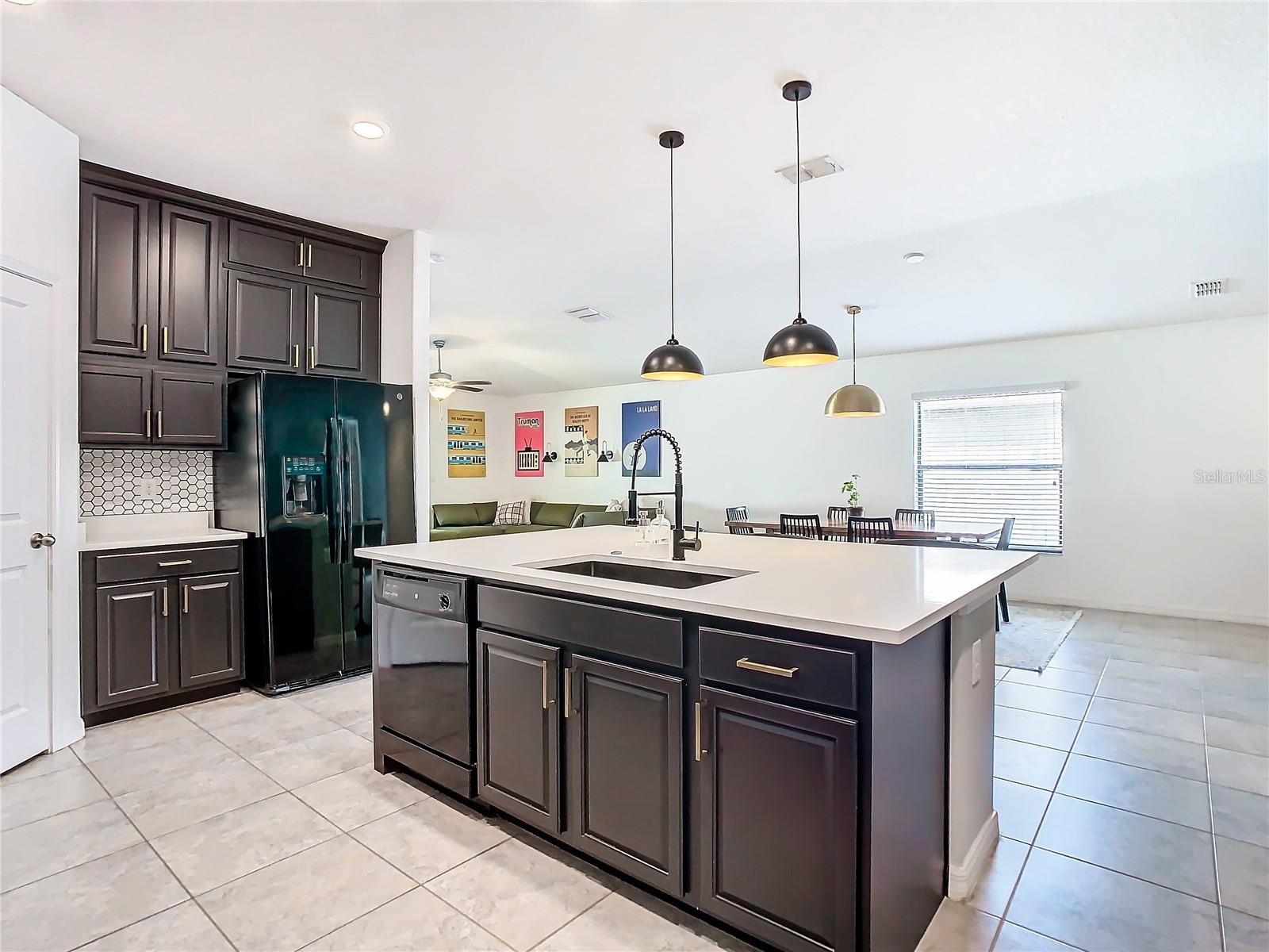 3011 MOULDEN HOLLOW DR, ZEPHYRHILLS, FL, 33540