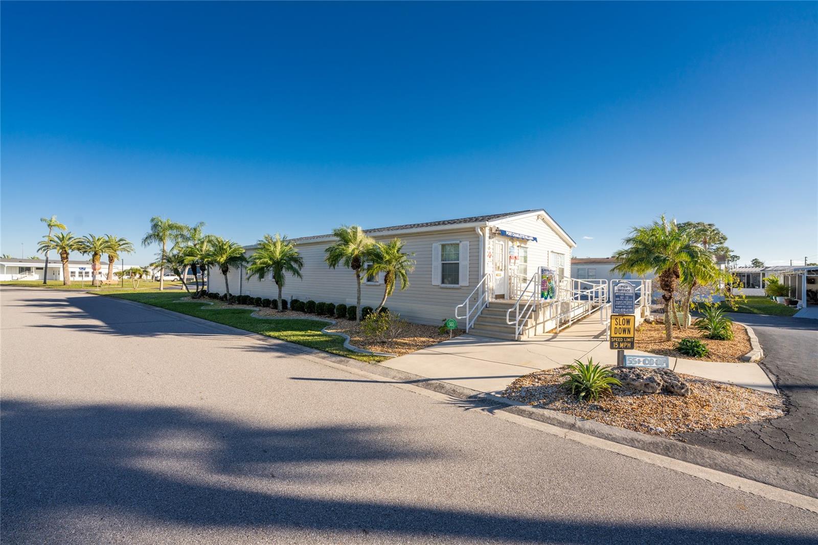 1000 KINGS HWY #4, PUNTA GORDA, FL, 33980