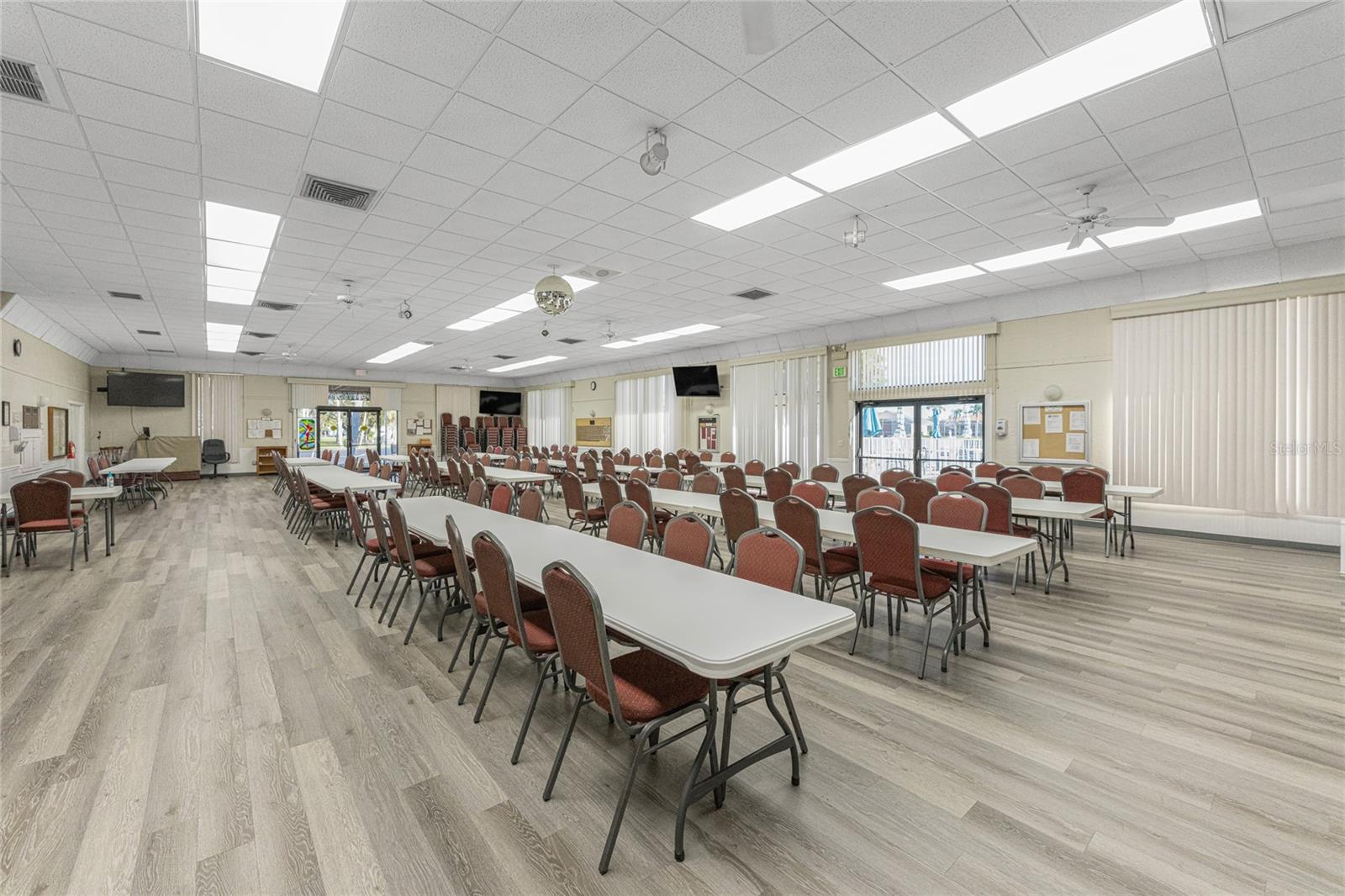 1000 KINGS HWY #4, PUNTA GORDA, FL, 33980