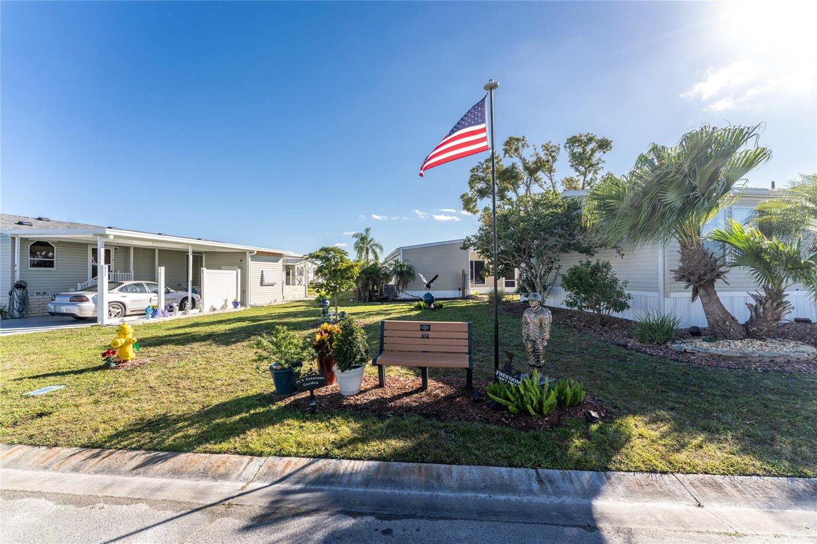 1000 KINGS HWY #4, PUNTA GORDA, FL, 33980
