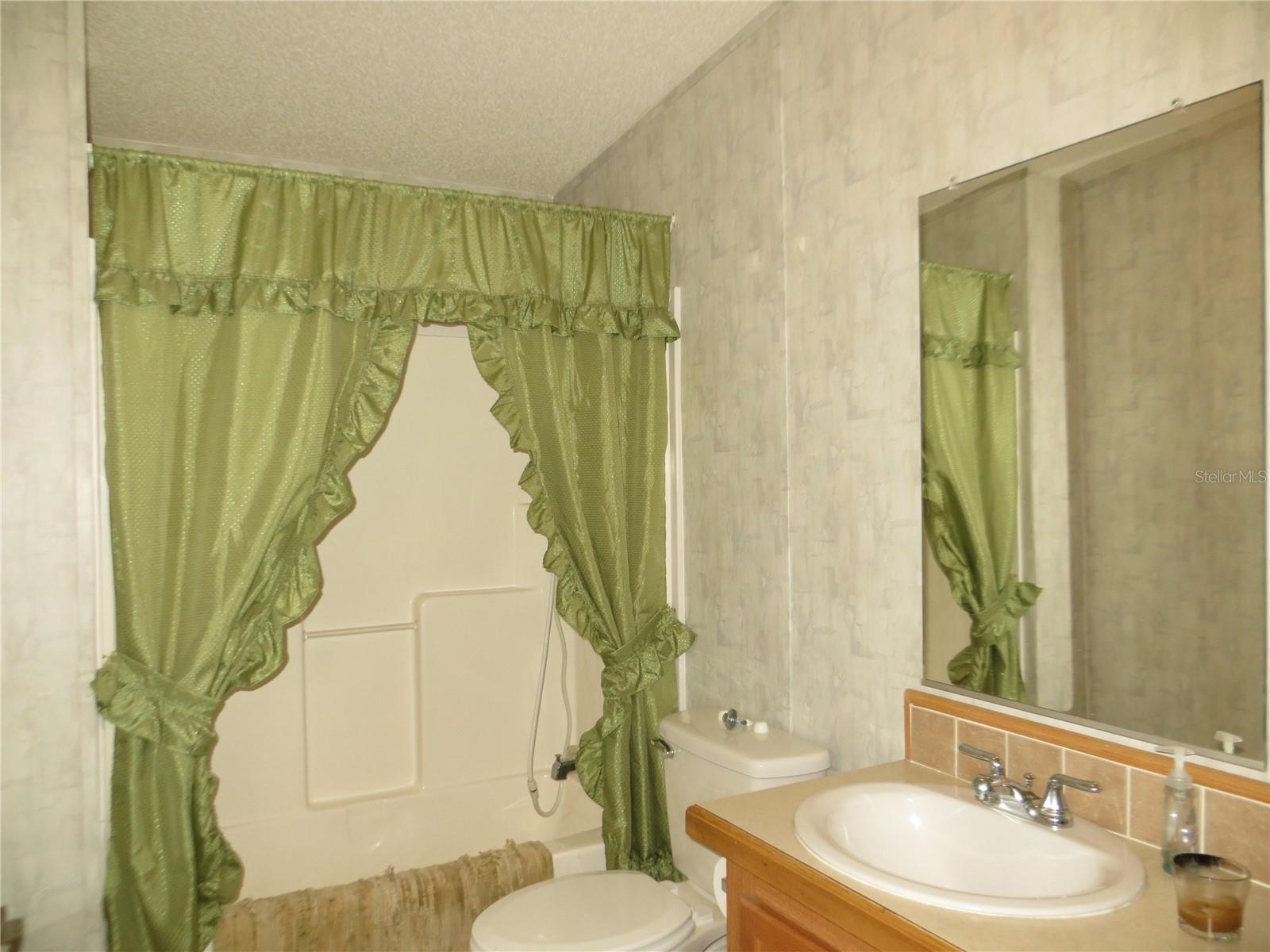 1000 KINGS HWY #4, PUNTA GORDA, FL, 33980