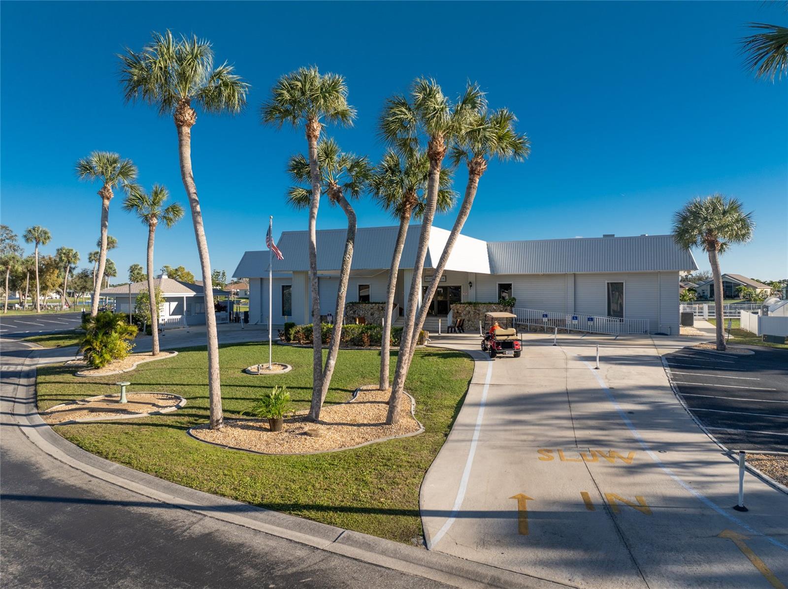 1000 KINGS HWY #4, PUNTA GORDA, FL, 33980