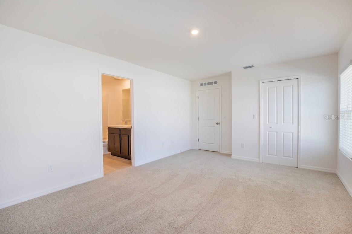 17384 ROBINSON AVE, PORT CHARLOTTE, FL, 33948