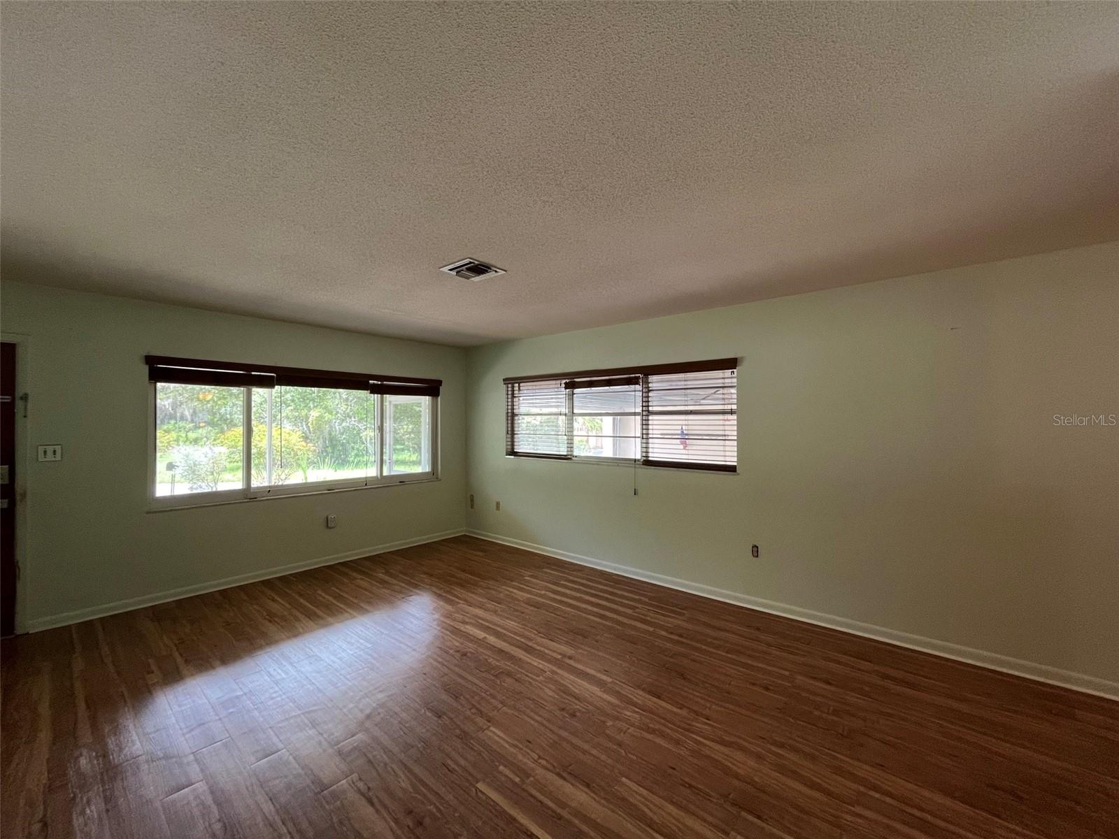 2510 WINONA AVE, LEESBURG, FL, 34748