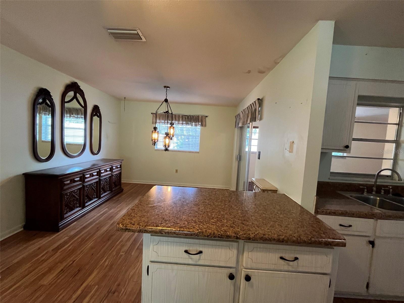 2510 WINONA AVE, LEESBURG, FL, 34748