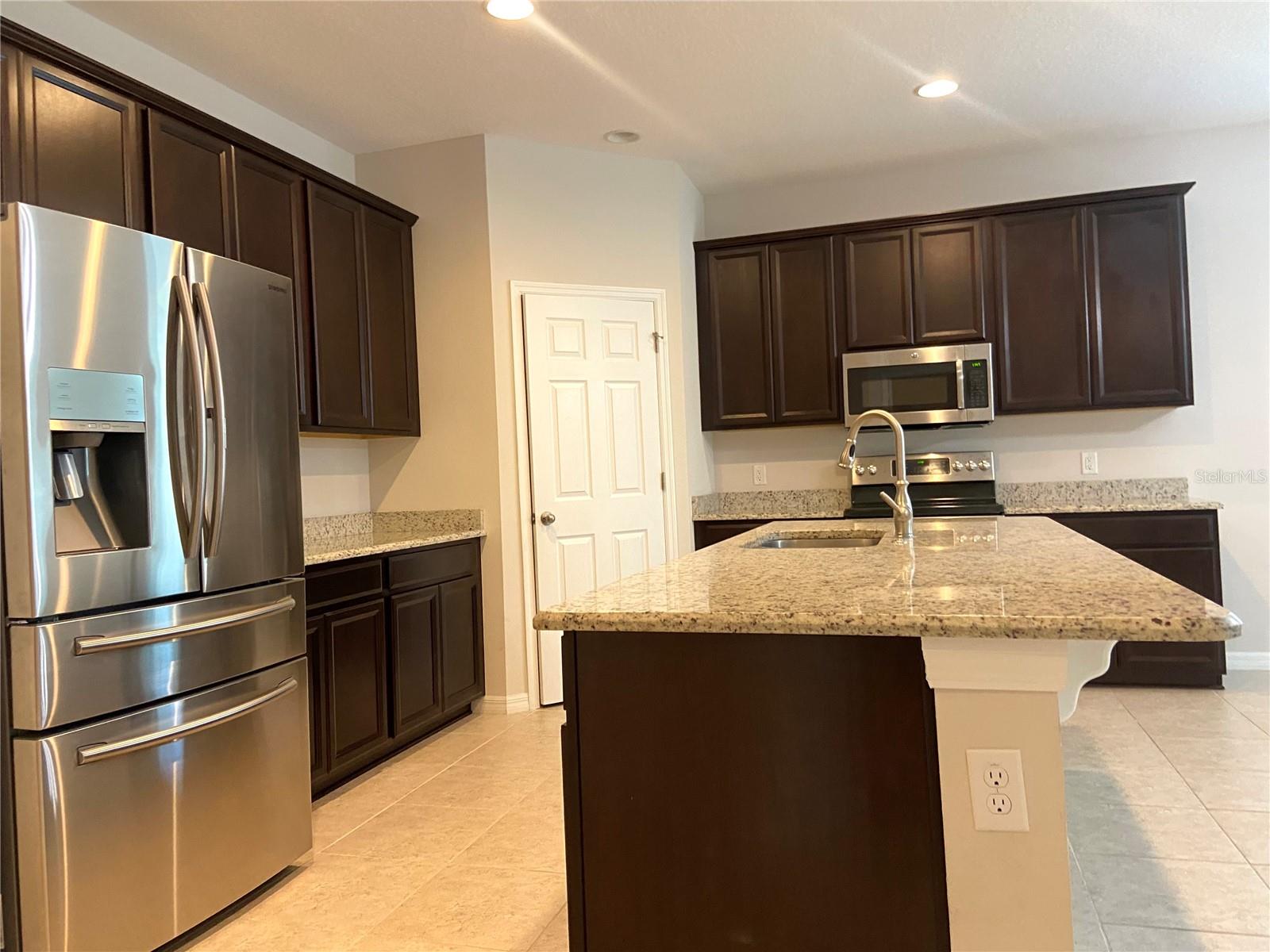 32652 COLDWATER CREEK LOOP, WESLEY CHAPEL, FL, 33545