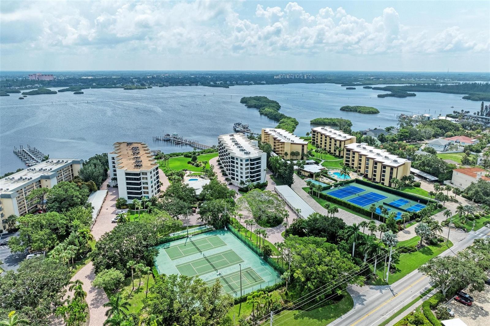 8735 MIDNIGHT PASS RD #107B, SARASOTA, FL, 34242